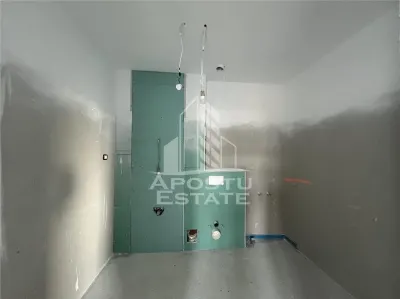 DE VANZARE Apartament 3 camere cu pozitie excelenta - foto 9