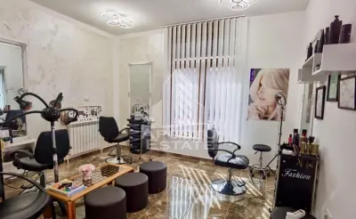 Casa cu 4 camere, , centrala proprie ,zona Parneava - Arad