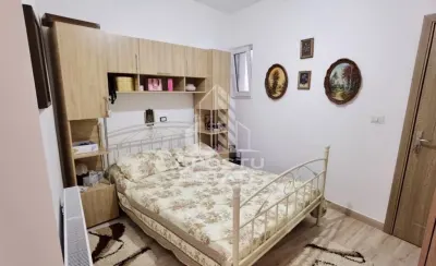 Casa cu 4 camere, , centrala proprie ,zona Parneava - foto 3