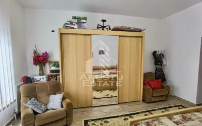 Casa cu 4 camere, , centrala proprie ,zona Parneava - foto 6