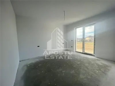 Duplex cu 4 camere, dressing si 3 bai. Toate utilitatile, la asfalt. - foto 4