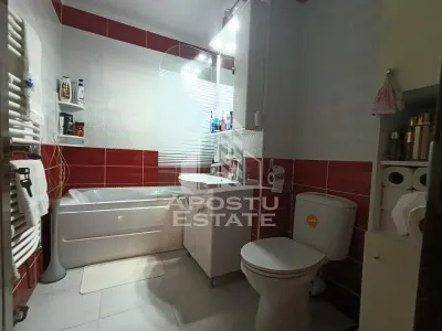 Apartament 4 camere, decomandat, 3 dormitoare, 2 bai, zona Fratelia. - foto 9