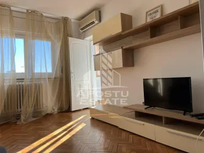 Apartament cu 4 camere, 2 bai in Piata Unirii, Timisoara - foto 3