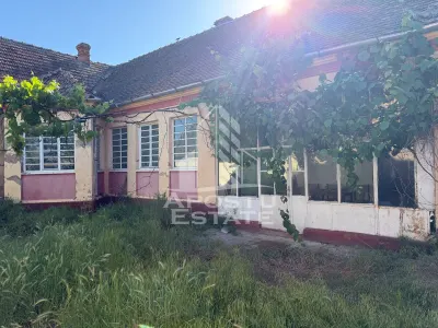 Casa de caramida in Sustra ,Topolovatul Mare cu teren de 1522 mp. - foto 11