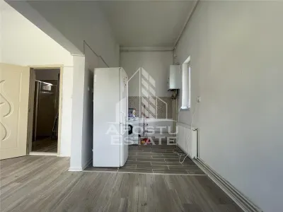 Apartament spatios patru camere Colegiul Banatean - Timisoara