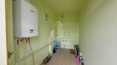Casa individuala cu 3 camere,2 bai si garaj,Dumbravita langa Padure - foto 10