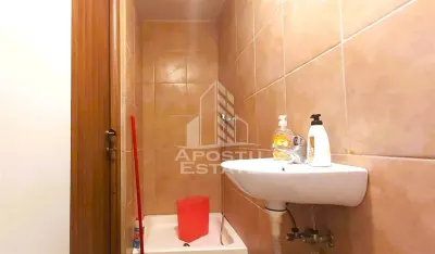 Spatiu comercial 67 mp central - foto 9