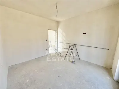 Apartament 3 camere, dressing si gradina proprie la intrare in Giroc - foto 4