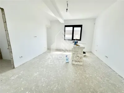 Duplex alipit cu 4 camere situat in vatra satului din Giroc - foto 6