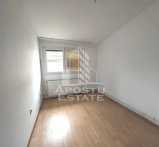 Apartament de vanzare cu 2 camere, decomandat, centrala proprie, Torontalului - foto 3