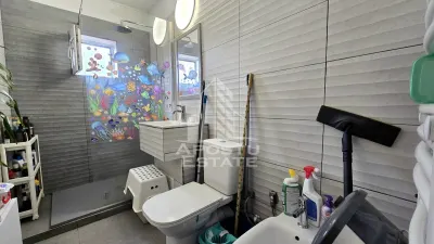 Apartament de vanzare cu 3 camere, mobilat si utilat, zona Bucovina - foto 17