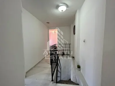 Casa la curte comuna 4 camere de vanzare, zona Dorobantilor Timisoara - foto 18