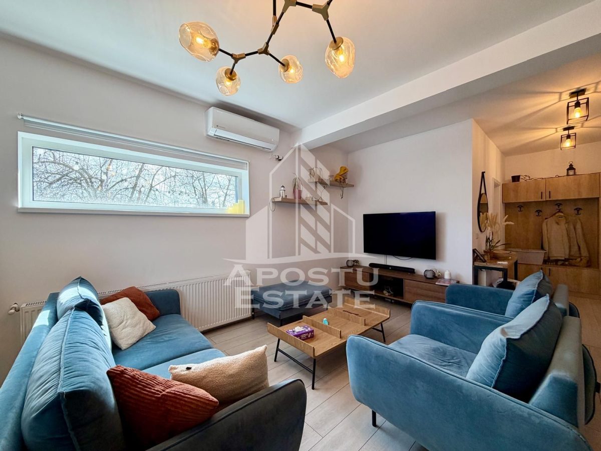 Jumatate de Duplex de vanzare, panouri solare, 95 mpu, Sanandrei - Sanandrei