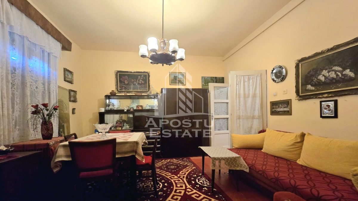 Casa individuala 3 camere, teren 678 mp Parneava - Arad