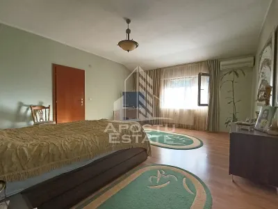 Casa Individuala impresionanta, curte bine amenajata, zona Semicentral - foto 11