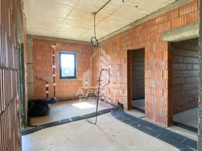 Casa pe un singur nivel de vanzare Comuna Urseni - foto 1
