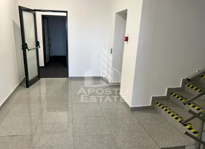 Cladire birouri 1942 mp, Zona Buziasului - foto 3