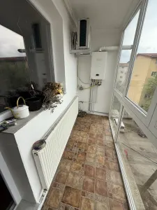 Mobilat si utilat , etaj intermediar in bloc anvelopat - foto 5