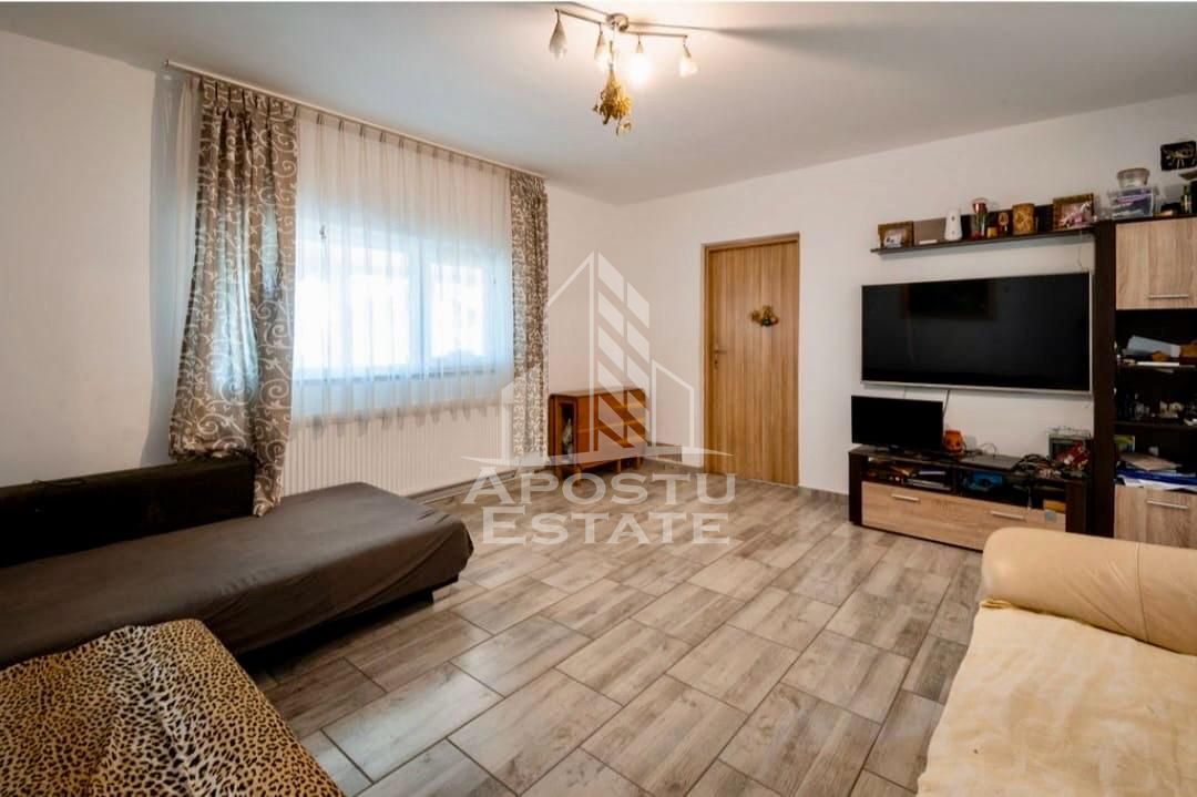 Casa individuala de vanzare, 190 mp, teren 650 mp, zona Sanandrei - Sanandrei