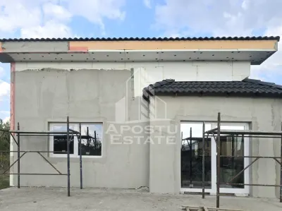 Vila, la rosu, de vanzare, in Sofronea, jud. Arad. - foto 2