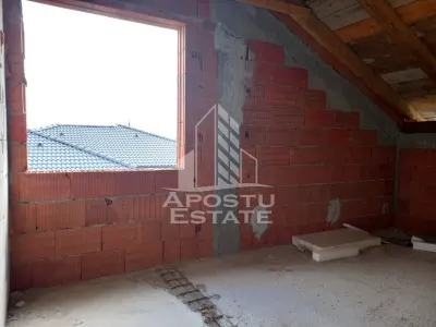 Vila, la rosu, de vanzare, in Sofronea, jud. Arad. - foto 11
