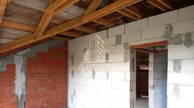 Vila, la rosu, de vanzare, in Sofronea, jud. Arad. - foto 10