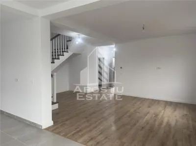 Duplex  despartit prin garaj si camera tehnica in Giarmata - foto 7