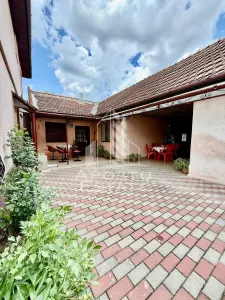 Casa individuala plus anexa, de vanzare,zona centrala in Faget - foto 6