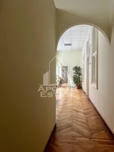 Apartament cu 5 camere,zona Ultracentral - foto 8