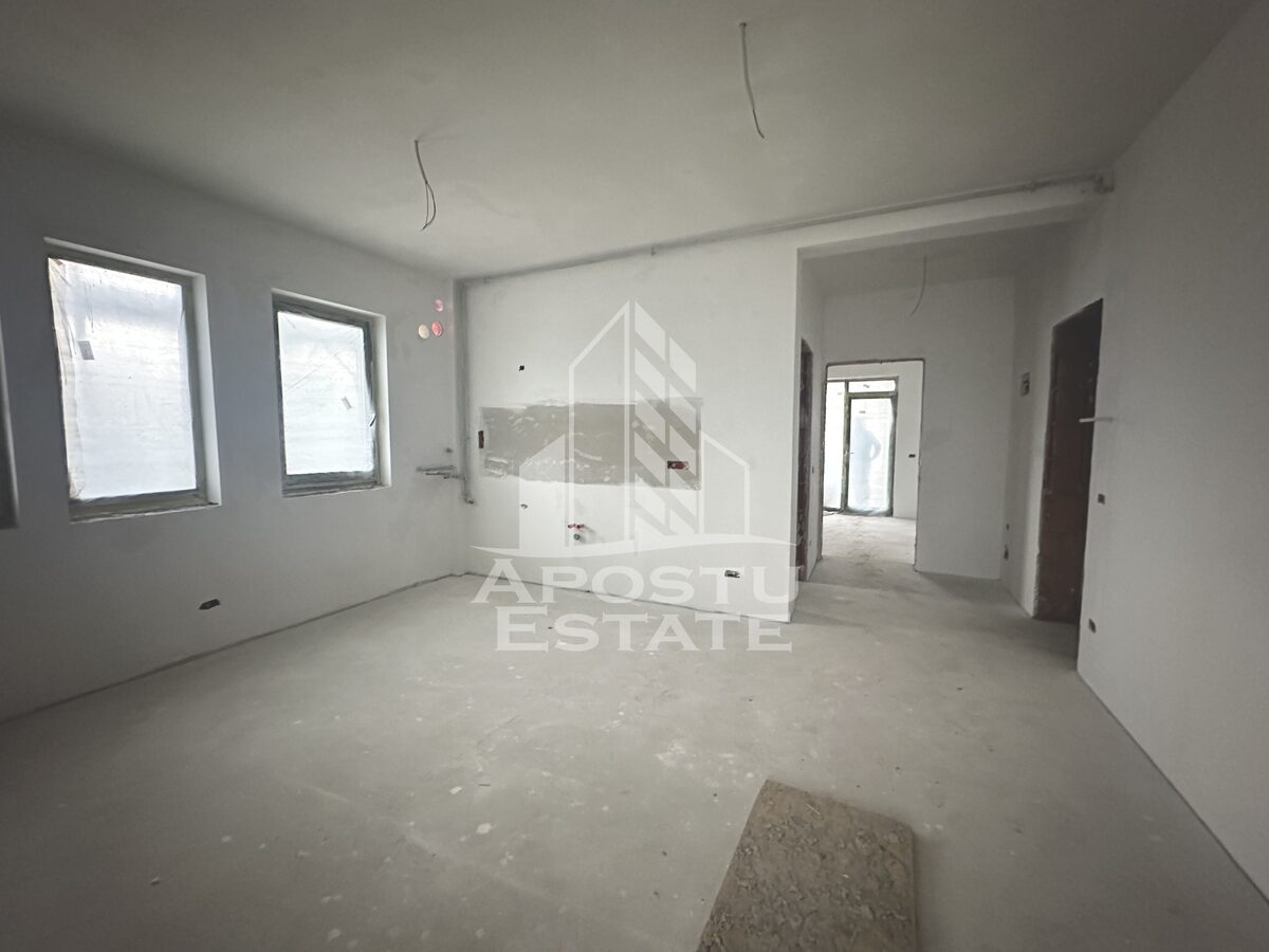 Apartament cu 3 camere, semidecomandat, etaj 2, zona Lidl din Giroc - Giroc