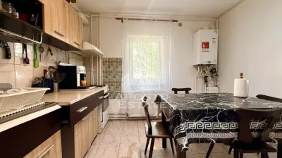 Apartament cu 3 camere, curte si boxa de vanzare, Zona Simion Barnutiu - foto 4