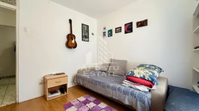 Apartament cu 3 camere, curte si boxa de vanzare, Zona Simion Barnutiu - foto 7