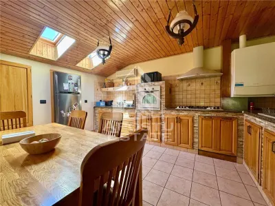 Casa Multifunctionala – Pensiune, Evenimente, Piscina si Crama - foto 6