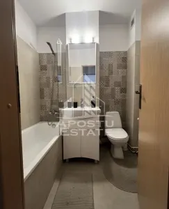 Apartament cu 3 camere ,zona Centrala - foto 8