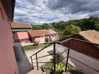 Pensiune cu 8 camere, cu iesire la rau, Salasu de Jos, Hunedoara - foto 4