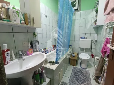 Apartament cu 4 camere, centrala proprie, 2 bai, terasa, zona Iosefin. - foto 12