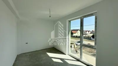 Apartament de vanzare cu 4 camere, etajul intai, Dumbravita - foto 5