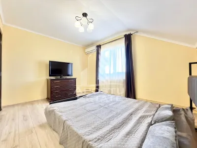 Casa individuala cu 5 camere si 3 bai mobilata in Giroc la asfalt - foto 17