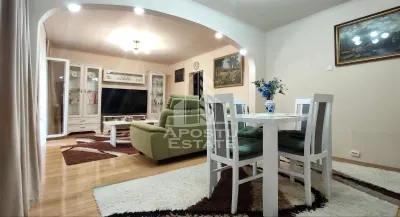 Apartament 4 camere, centrala proprie, zona Miorita - foto 2