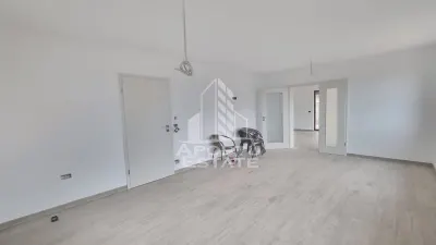 Casa individuala de vanzare cu 4 camere si garaj, Giarmata - foto 2
