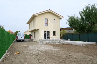 Casa individuala de vanzare vatra satului Sacalaz - Sacalaz