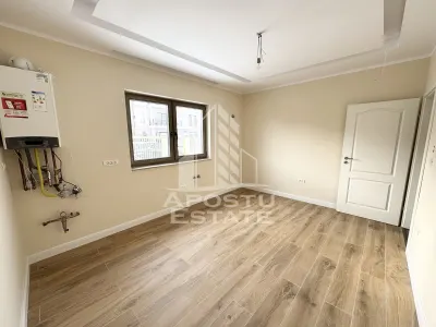 Duplex cu perete dublu, 4 camere si 3 bai finalizat, toate utilitatile - foto 8