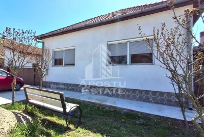 Casa de vanzare in Ineu formata din 2 cladiri - Ineu