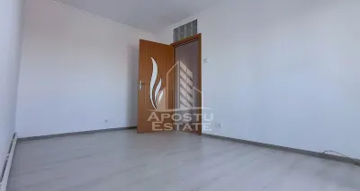 Apartament 3 camere,decomandat, nemobilat, Confectii - foto 4