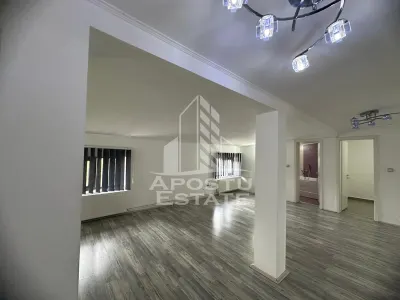Casa individuala cu 4 camere,2 bai,mobilata,Calea Lipovei - foto 18