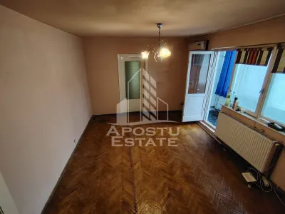 Apartament cu 2 camere de vanzare, boxa, Zona Cetatii, Timisoara - Timisoara