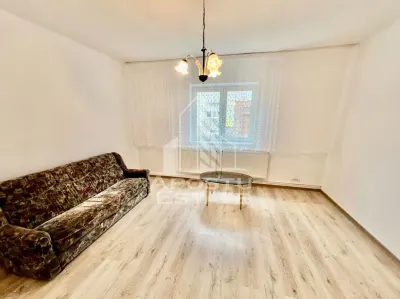 Casa curte comuna , 2 camere in Parneava - Arad