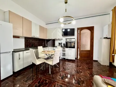 Casa indiviuala de vanzare,7 camere, teren 600 mp, zona Lipovei - foto 6