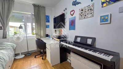 Apartament de vanzare cu 3 camere, mobilat utilat, zona Bucovina - foto 7