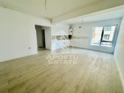 Apartament cu 2 camere la parter, zona Planetelor - foto 1